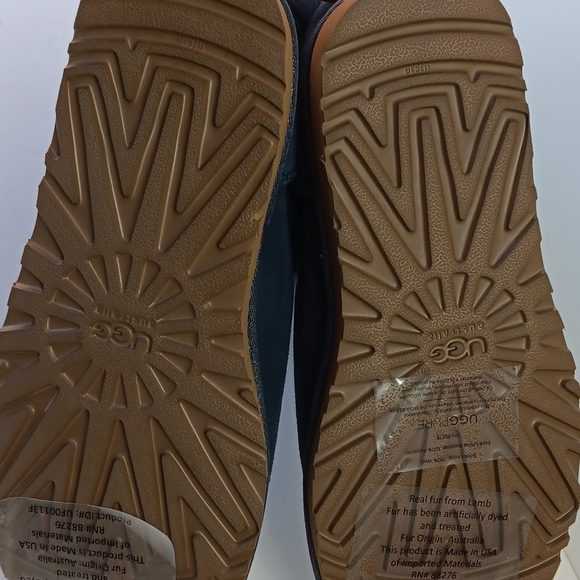 UGG w Bailey Button Navy - Picture 4 of 13